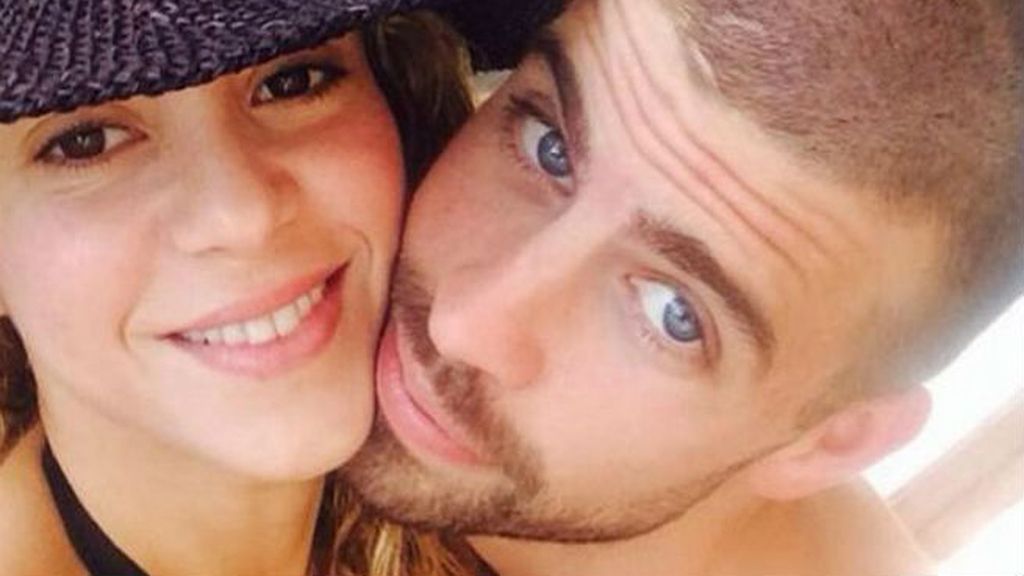 Una vida a base de selfies, Shakira y Piqué nos han contado los avances de su relación día a día en 2014