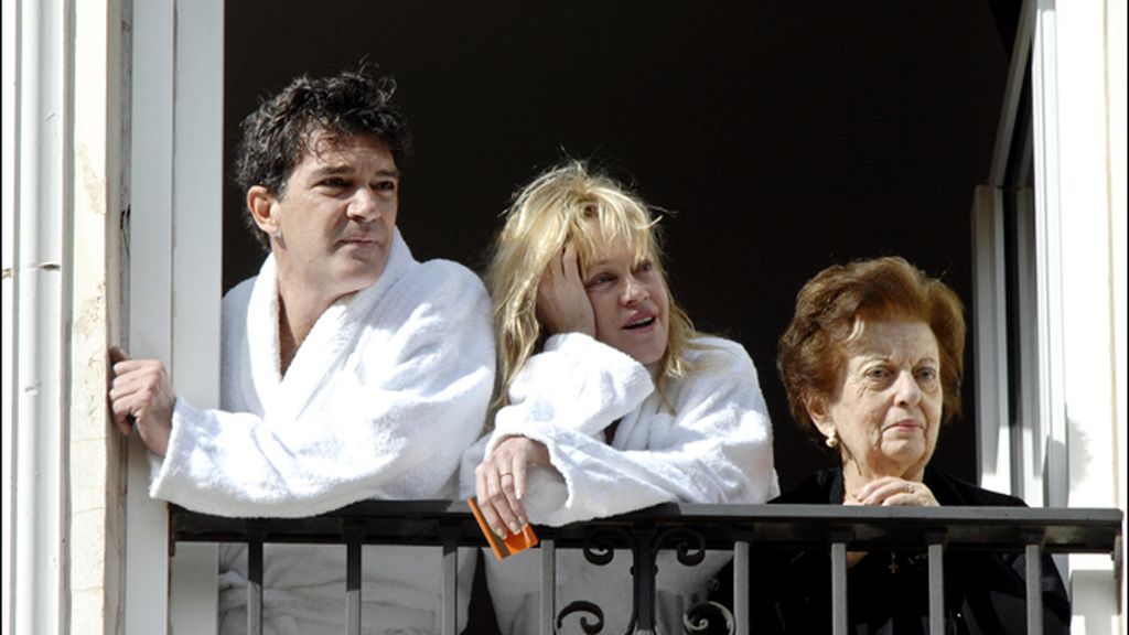 El 'paso a paso' de Melanie Griffith por nuestra Semana Santa