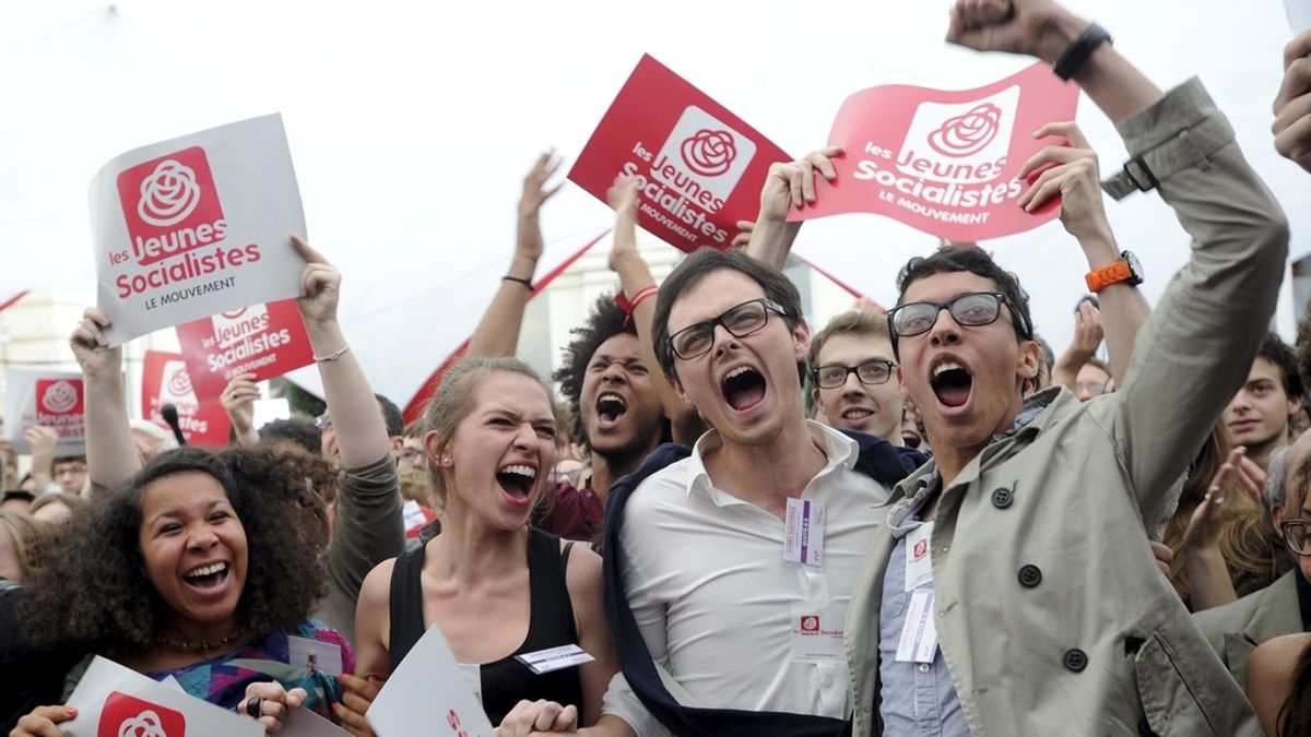 Simpatizantes socialistas celebran la victoria de François Hollande