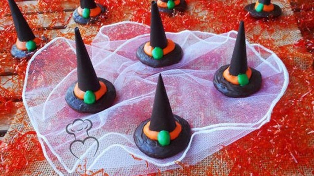 Gorros de bruja de chocolate