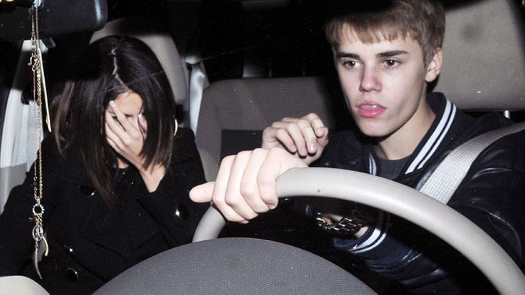 Justin Bieber celebra su 17 cumpleaños junto a Selena Gómez