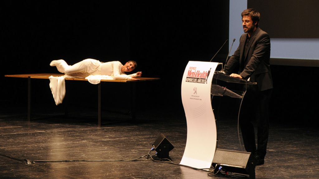 Eva Hache intentó seducir a casi todos los premiados, como por ejemplo Hugo Silva