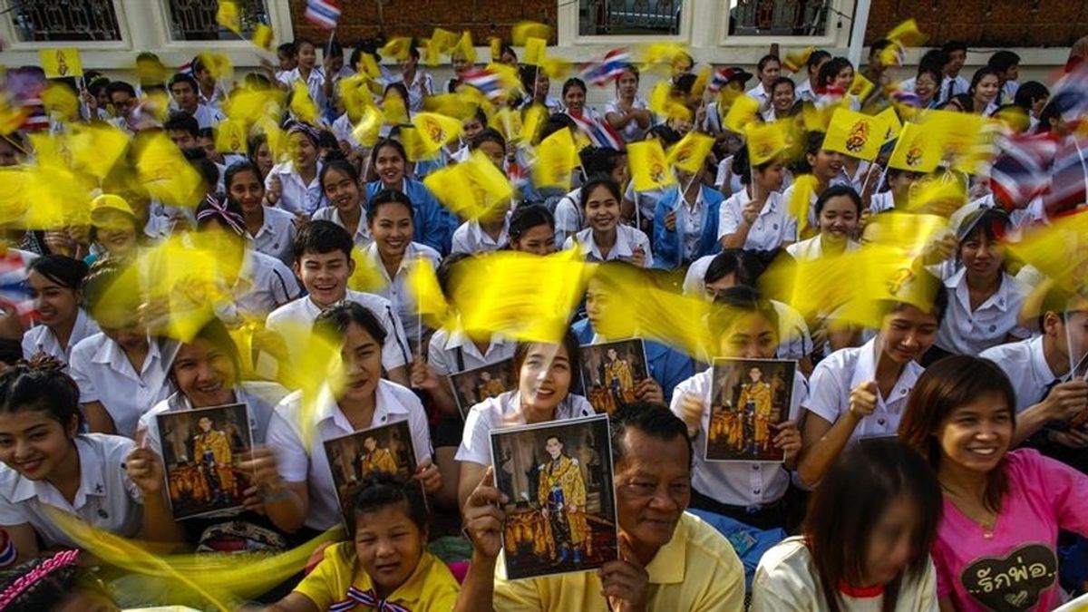 La primera ministra tailandesa, dispuesta a convocar elecciones