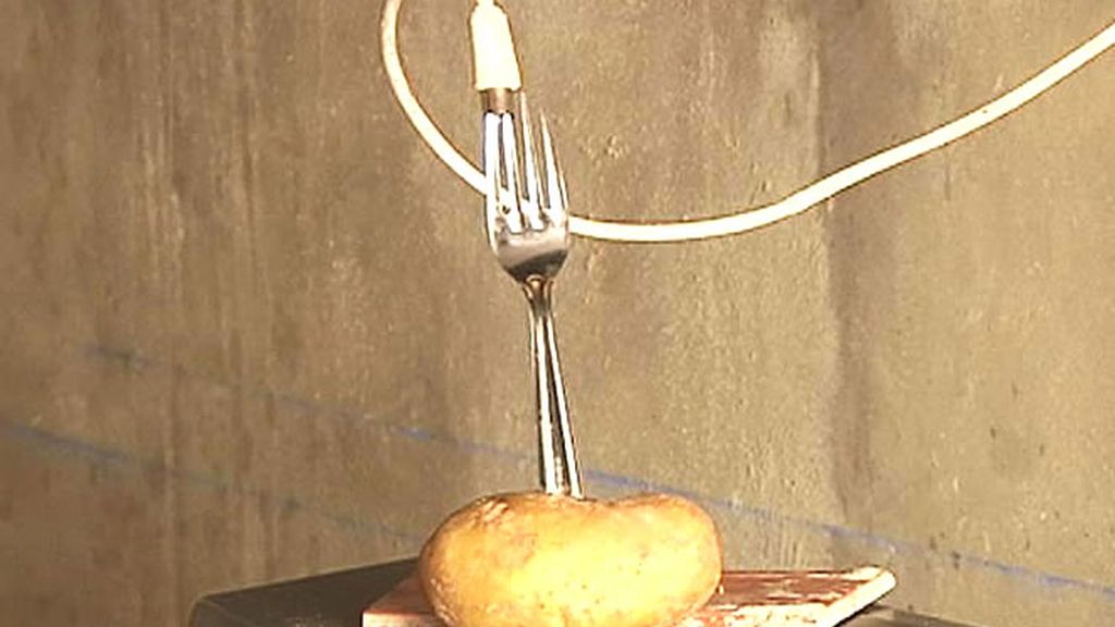 Antena de televisión hecha con una patata