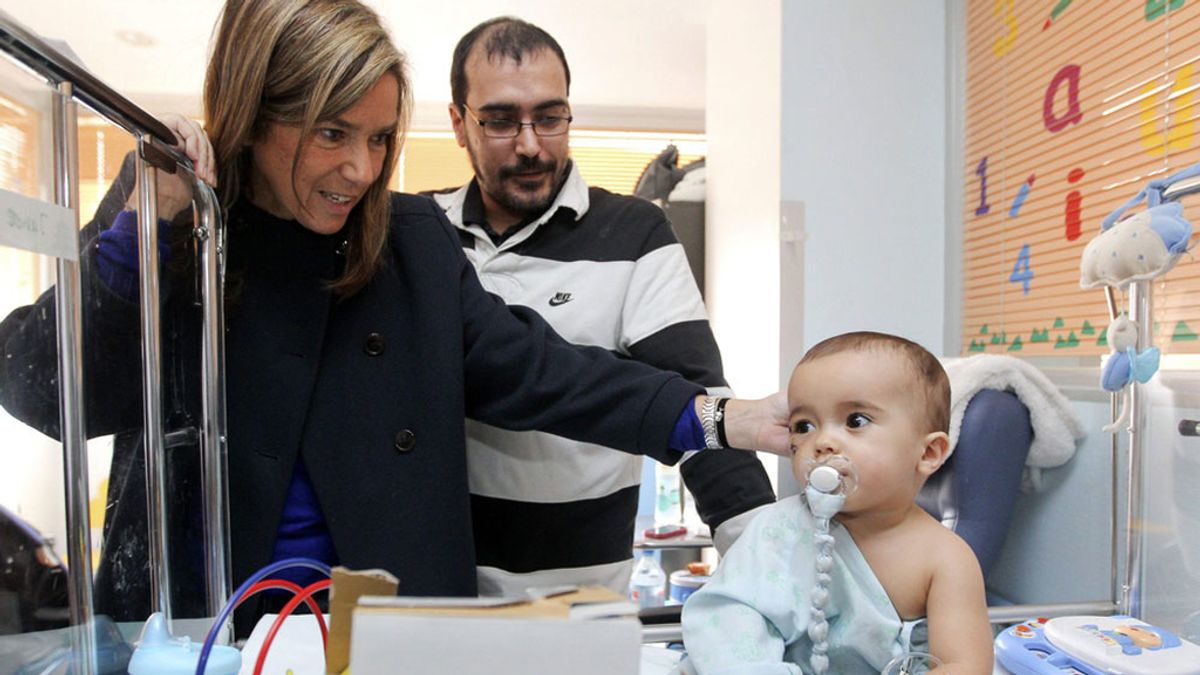 Ana Mato visita un hospital en Zaragoza