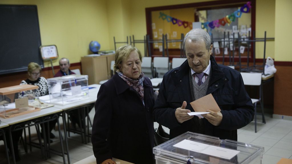 Los españoles votan el fin del bipartidismo
