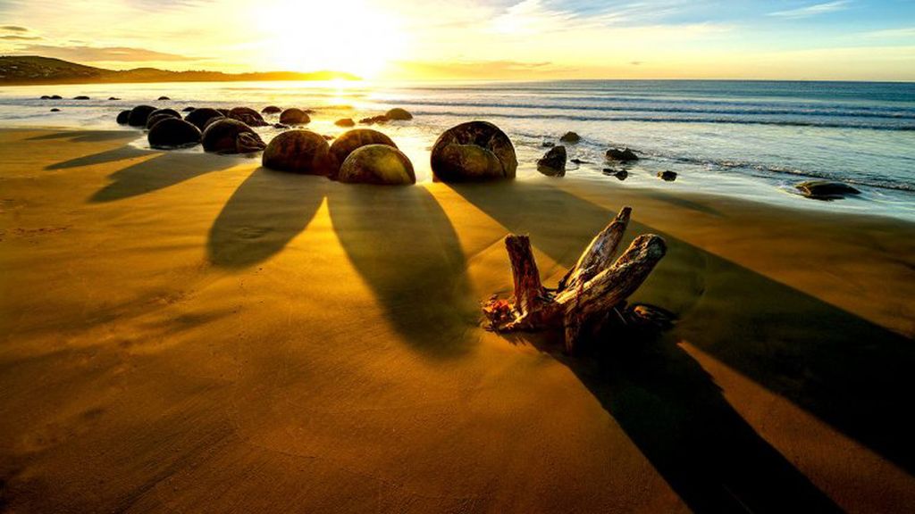 The Moeraki Boulders en playa Koekohe, Nueva Zelanda