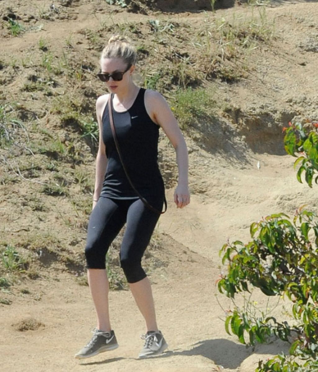 Amanda Seyfried hace deporte con el amor de su vida... su perro Finn