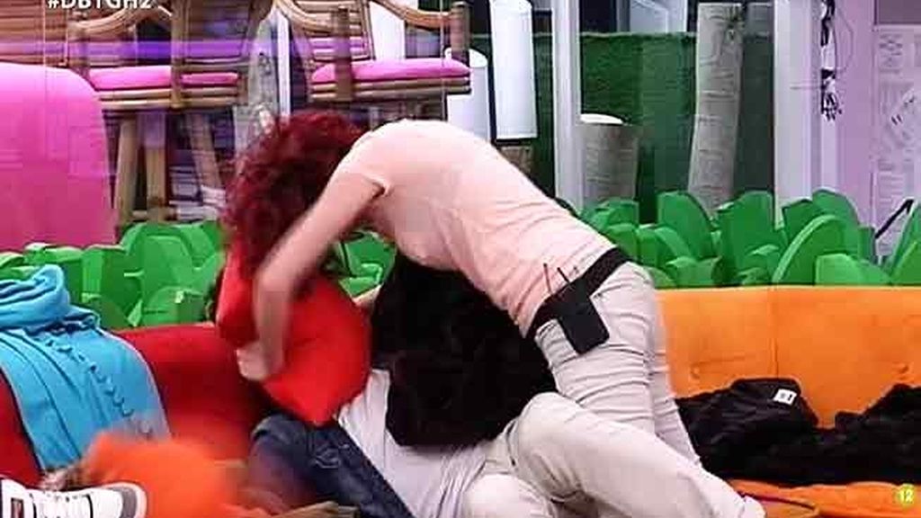 La nueva concursante e Igor, como si se conocieran de toda la vida