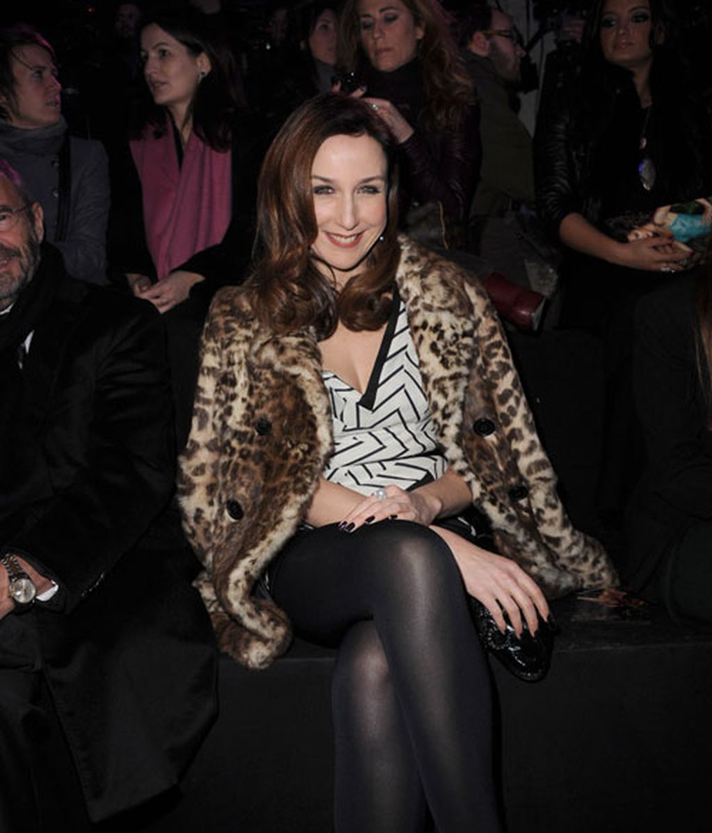 Carlota Casiraghi y Kate Moss, de risas en el desfile parisino de Etam