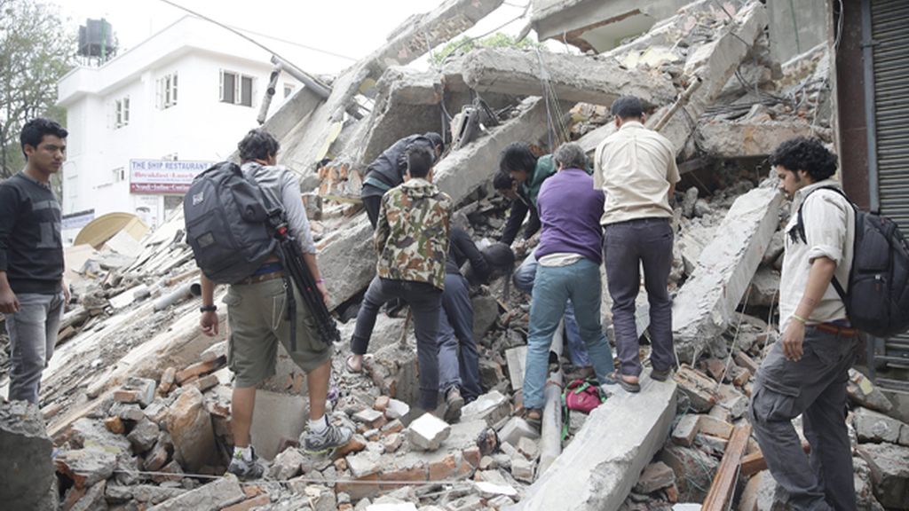 Un terremoto de 7,9 grados en la escala Ritcher sacude Nepal