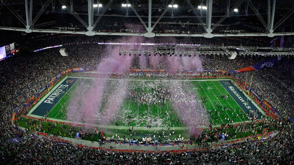 Fuego, leones, surf y victoria de los Patriots