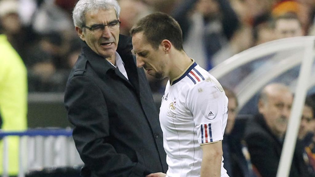 Domenech intenta animar a Ribery