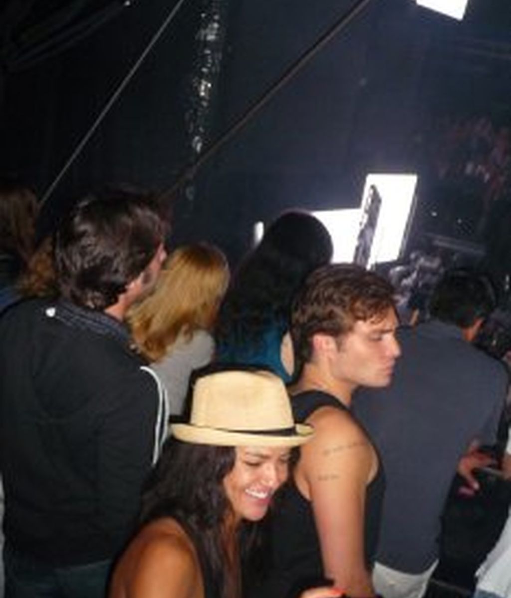 ¿Qué le pasa al pelo de Jessica Szohr?