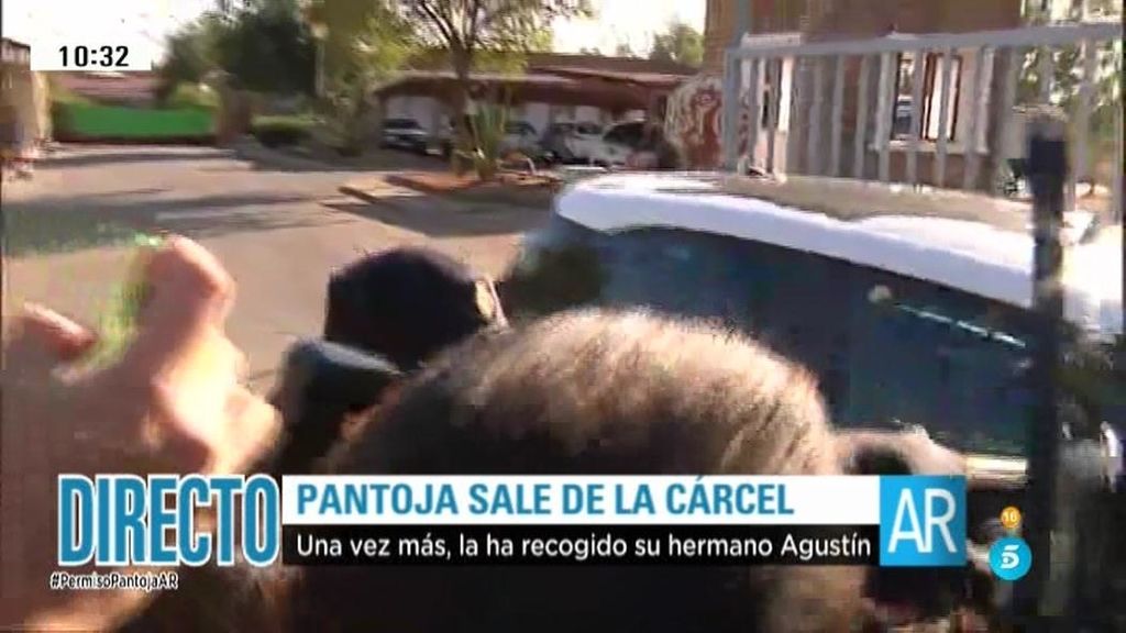 La cantante se mostró más seria que en las anteriores ocasiones