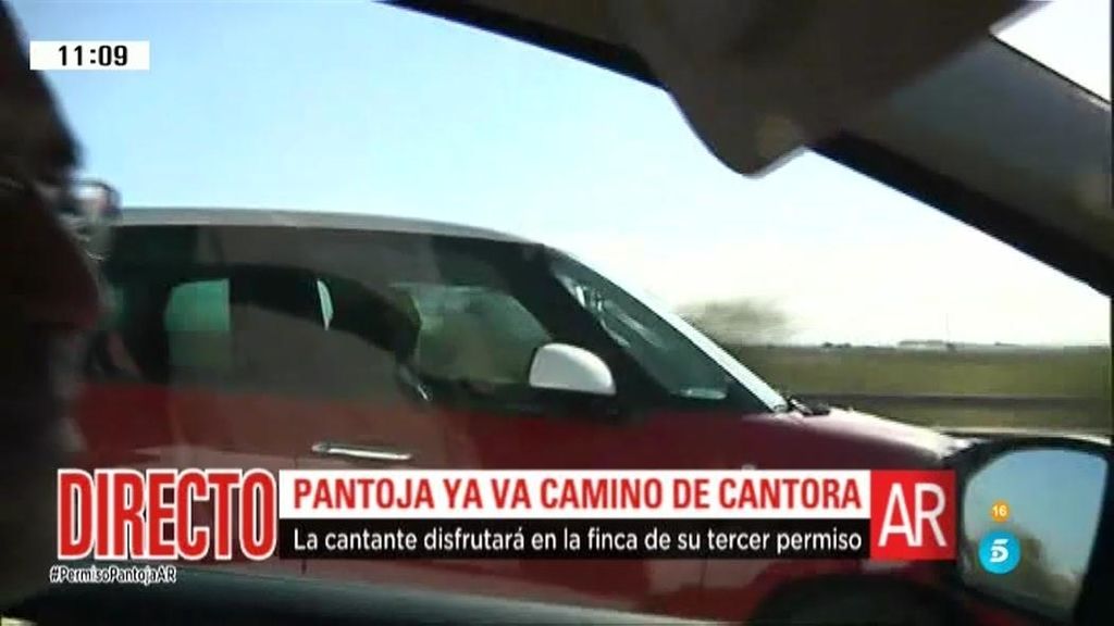 La cantante se mostró más seria que en las anteriores ocasiones