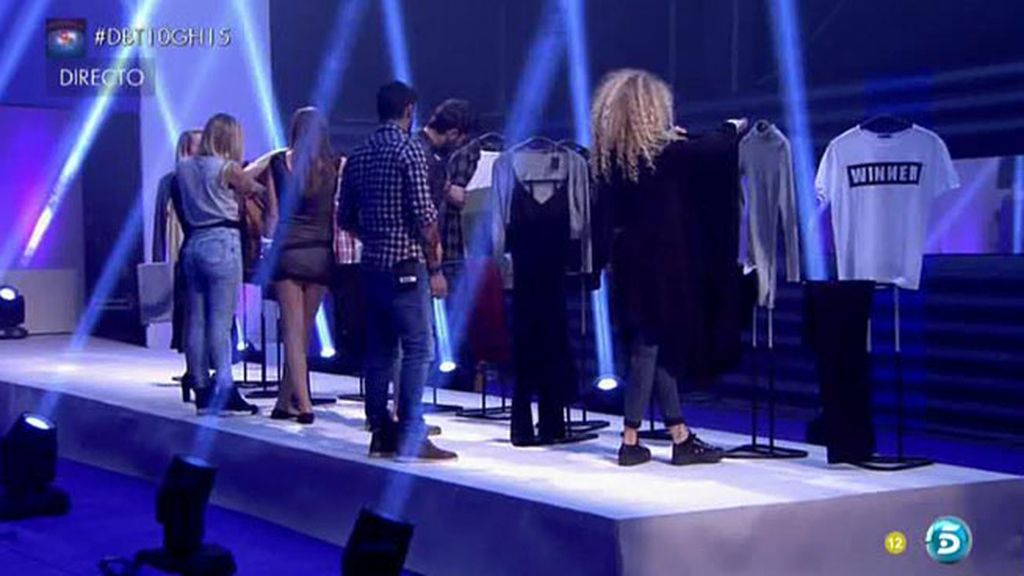 Los concursantes eligen la ropa de la final