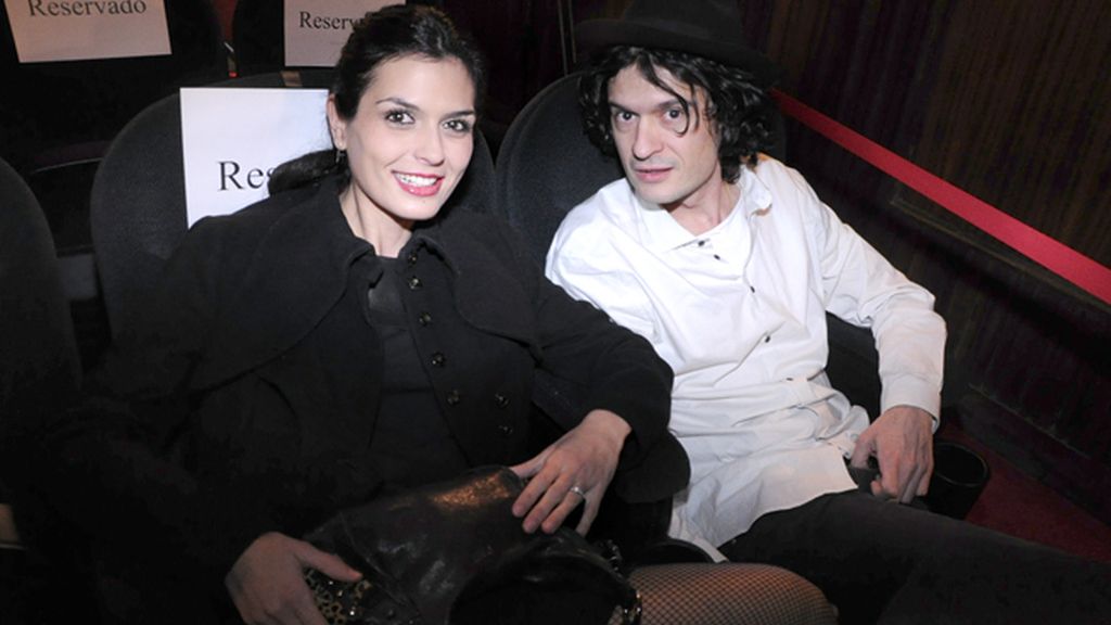 La modelo María Reyes y su novio Daniel, muy ilusionados con su proyecto musical "Kings"