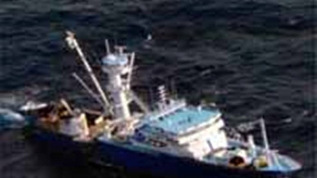 Un atunero vasco escapa de otro intento de ataque de los piratas del Índico