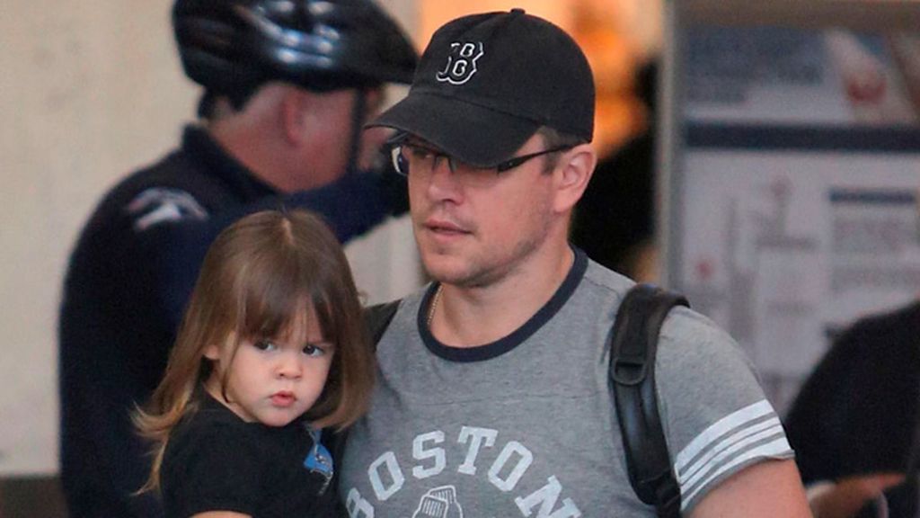 Un papá experimentado: Matt Damon y su mujer tienen cuatro preciosas hijas