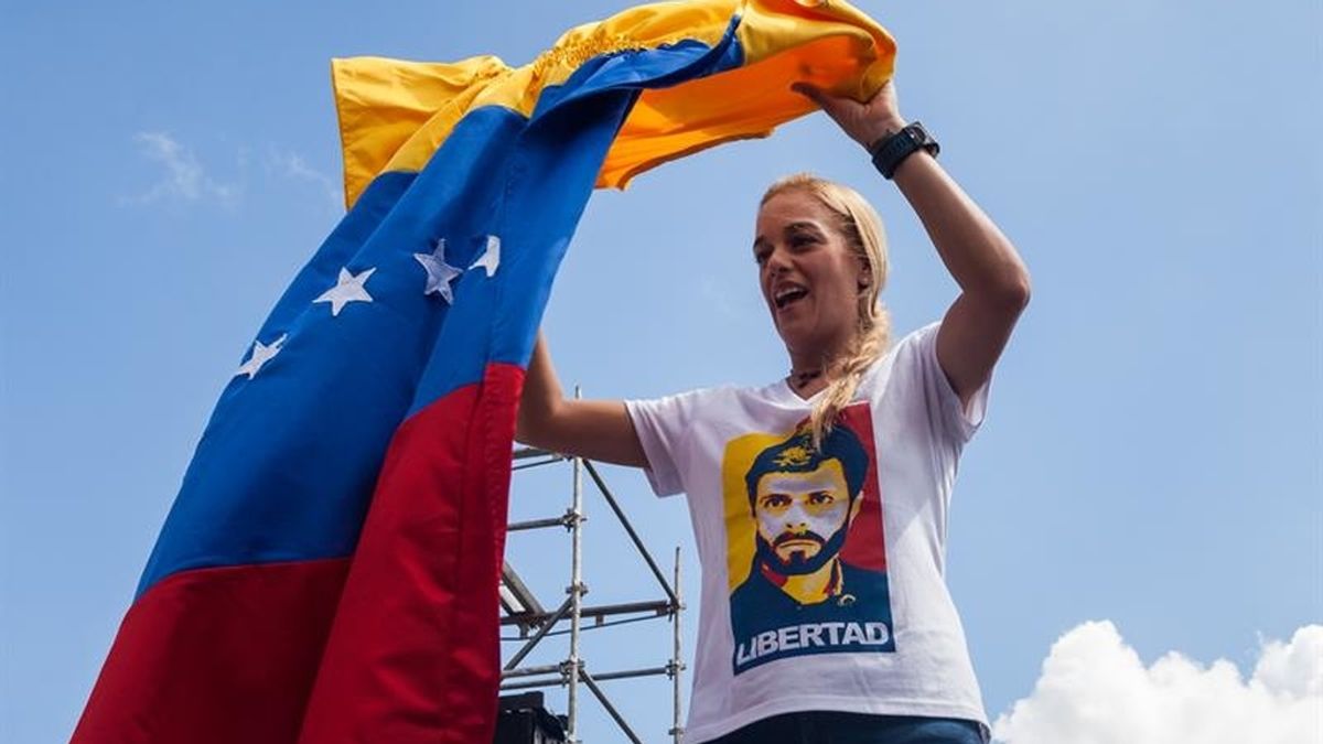 Leopoldo López alienta a votar para "no regalar nada a la dictadura" chavista