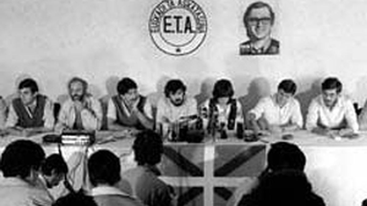 VII Asamblea de ETA politíco-militar del 30-9-1982, en Francia. Foto: EFE VII Asamblea de ETA politíco-militar del 30-9-1982, en Francia. Foto: EFE