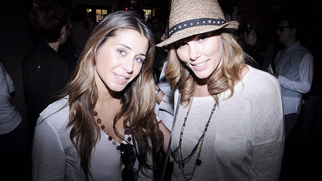 Elena Tablada junto a la ex Miss España Raquel Rodríguez