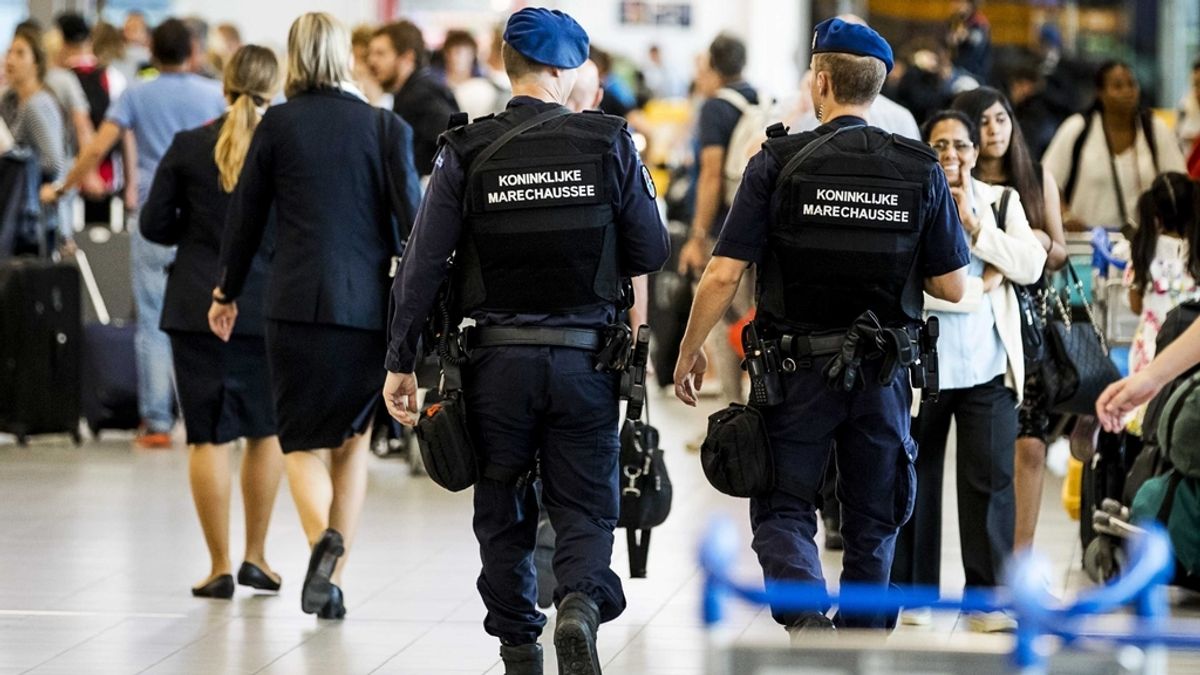 Incrementan la seguridad en el aeropuerto de Ámsterdam por una posible amenaza