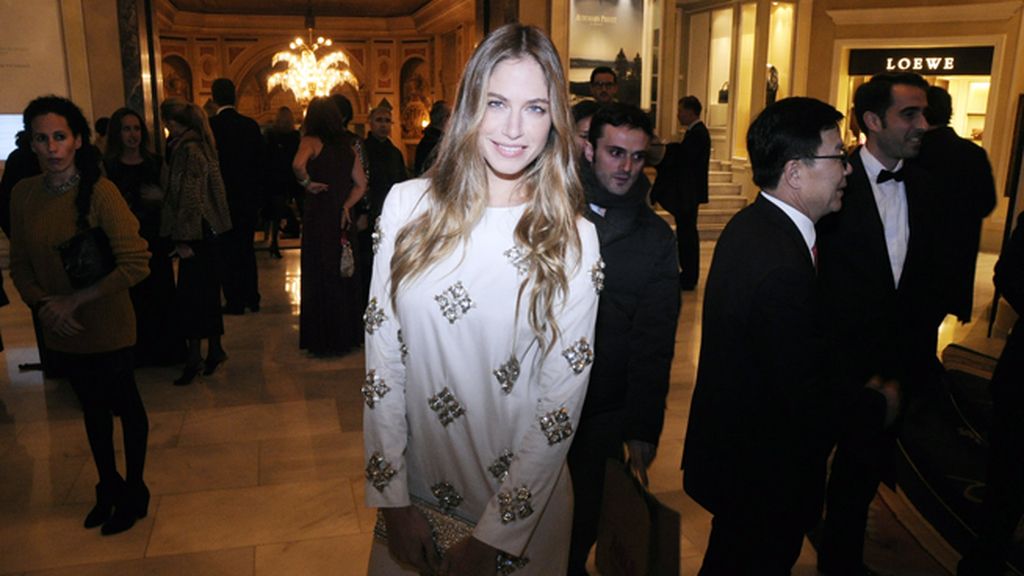 Martina Klein, vestida de Ángel Schlesser, fue la encargada de presentar la gala de premios