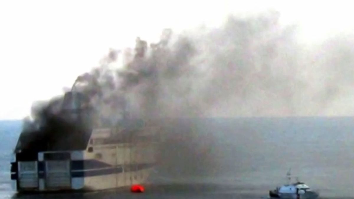 Evacuado un ferry italiano por un incendio con 466 pasajeros