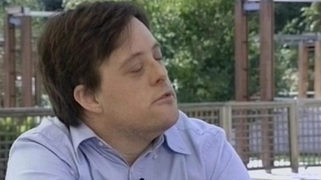 Iñaki Gabilondo entrevista a Pablo Pineda, actor y primer licenciado europeo con síndrome de down (1 de 2)