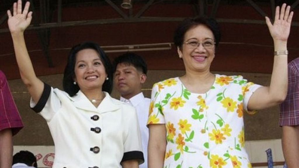 Corazón junto a Gloria Macapagal