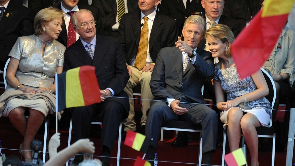 Risas y complicidad entre Alberto de Bélgica y su hijo, que hoy será coronado