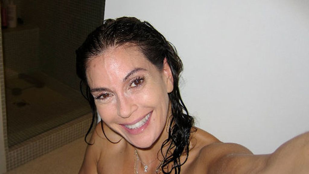 Así es Teri Hatcher cuando sale de la ducha
