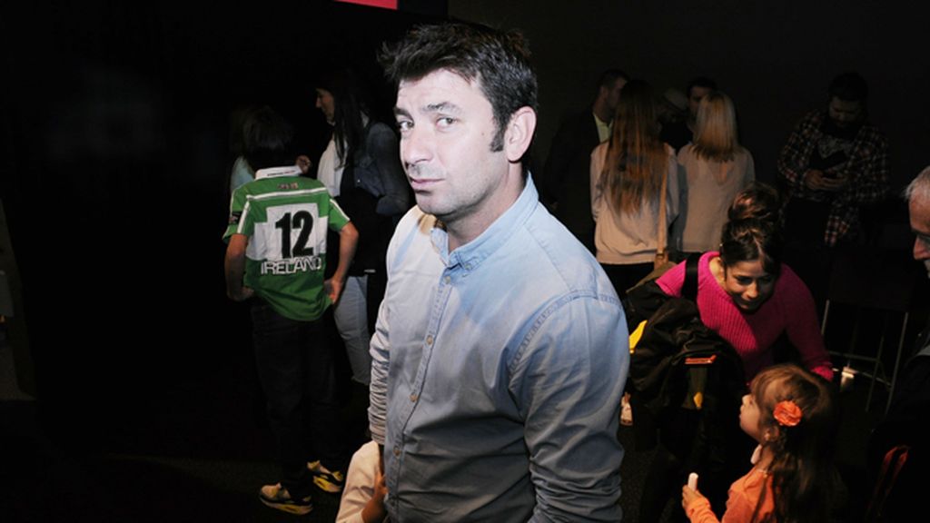 Arturo Valls sigue haciéndonos reír cada semana en "Me resbala"