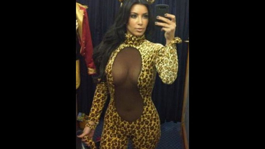 Kim Kardashian, gatita caliente