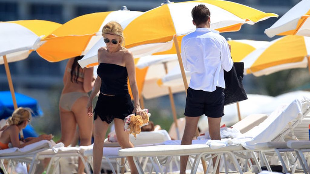 Marta Sánchez y Hugo Castejón, besos y arrumacos en Miami