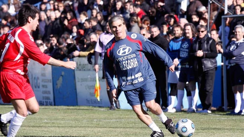 Bustamante y Maxi Iglesias, aficionados al fútbol solidario
