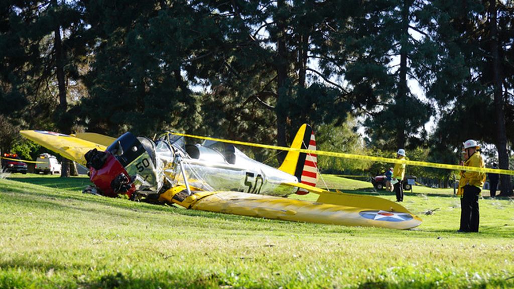 El actor sufre un accidente con una de sus avionetas