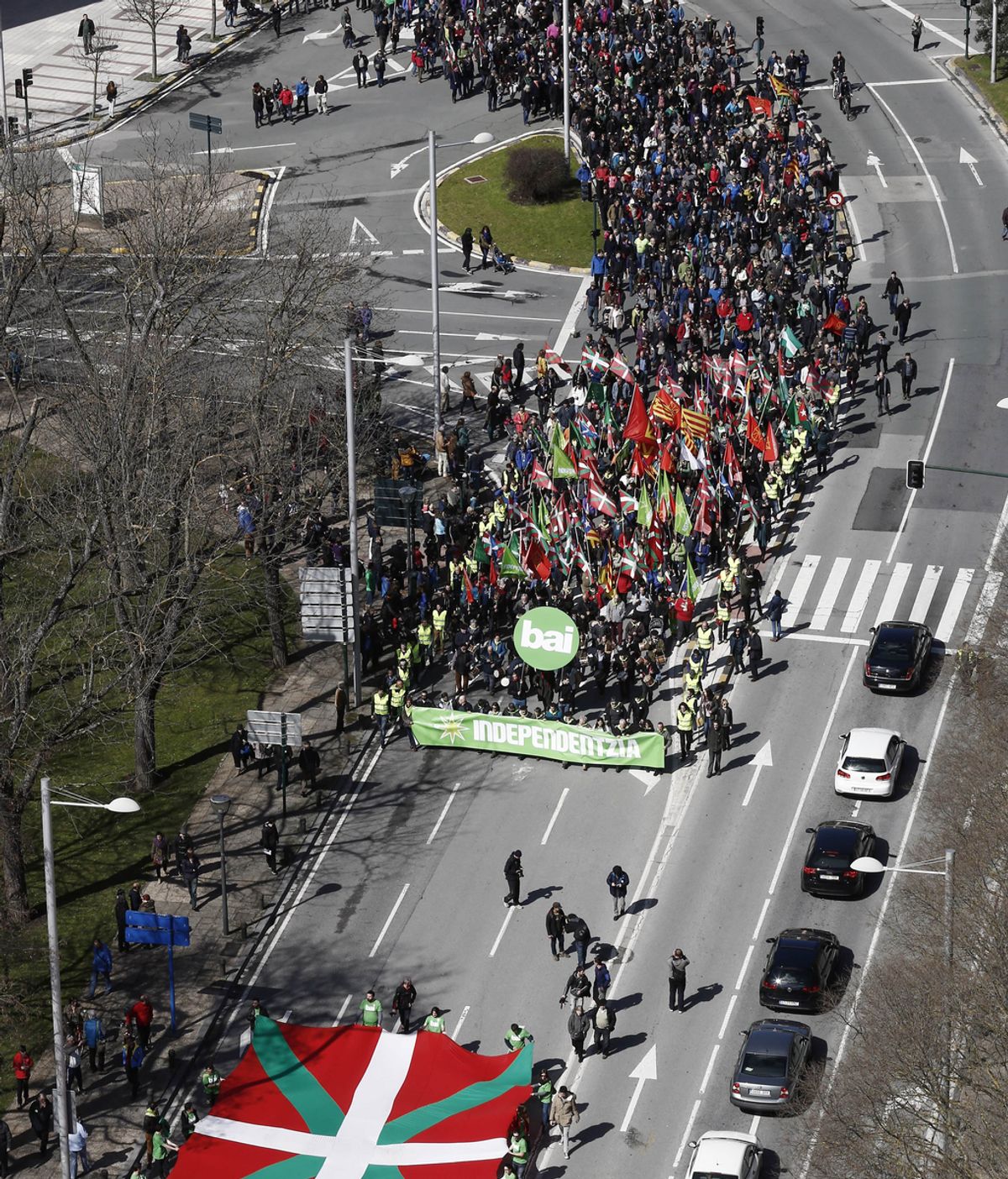 Miles de personas se manifiestan en Pamplona por el independentismo vasco
