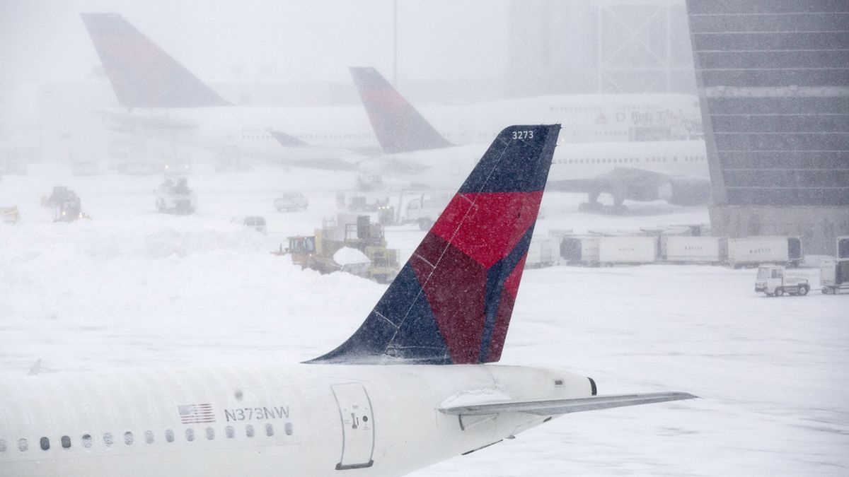 El aeropuerto de Boston paralizado por la nieve
