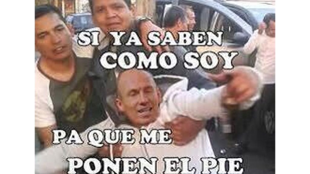 Los 'clavados' de Robben en forma de meme