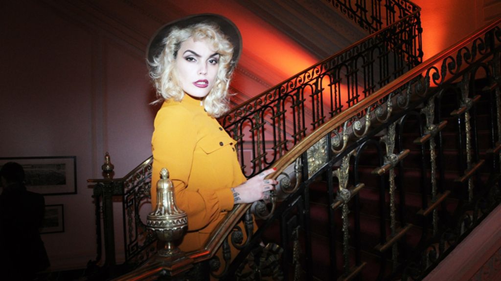 Vinila Von Bismark a su llegada a la fiesta de AD