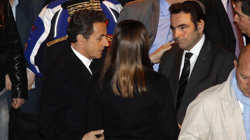 Francia se viste de luto