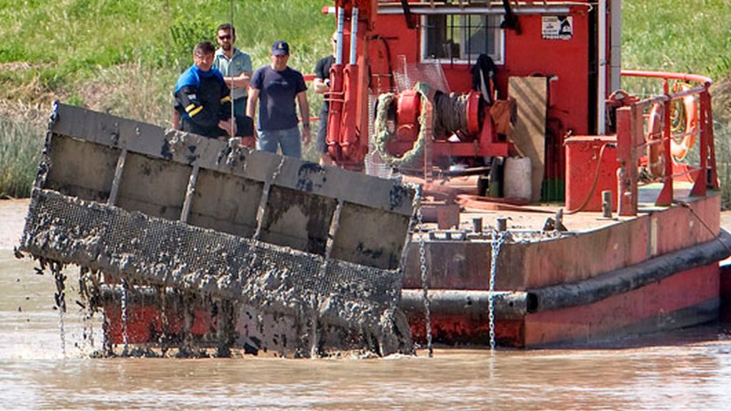 UN GRAN RASTRILLO BUSCA EL CUERPO DE MARTA EN EL GUADALQUIVIR