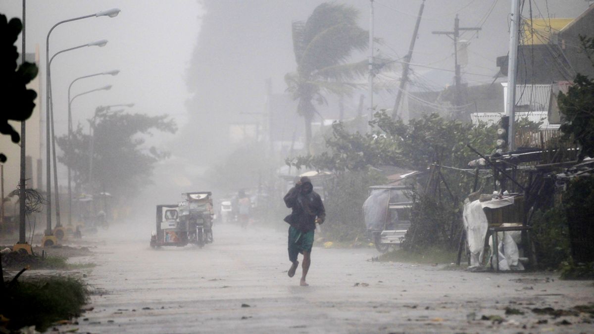 El 'Hagupit' deja cuatro muertos a su paso por Filipinas