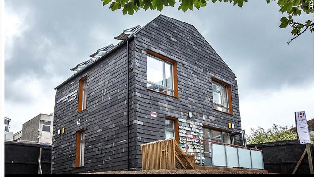 Palacios de basura,espectaculares casas construidas a partir de chatarra