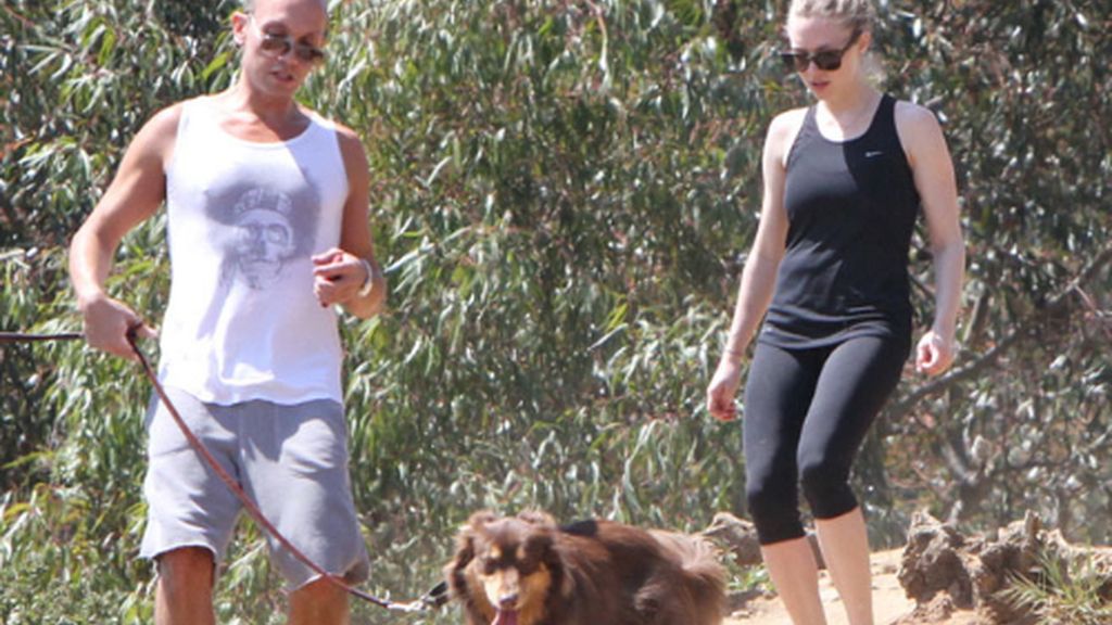 Amanda Seyfried hace deporte con el amor de su vida... su perro Finn