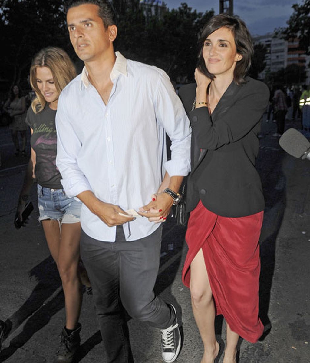 Paz Vega, con tacones, y Orson Salazar entre los fans