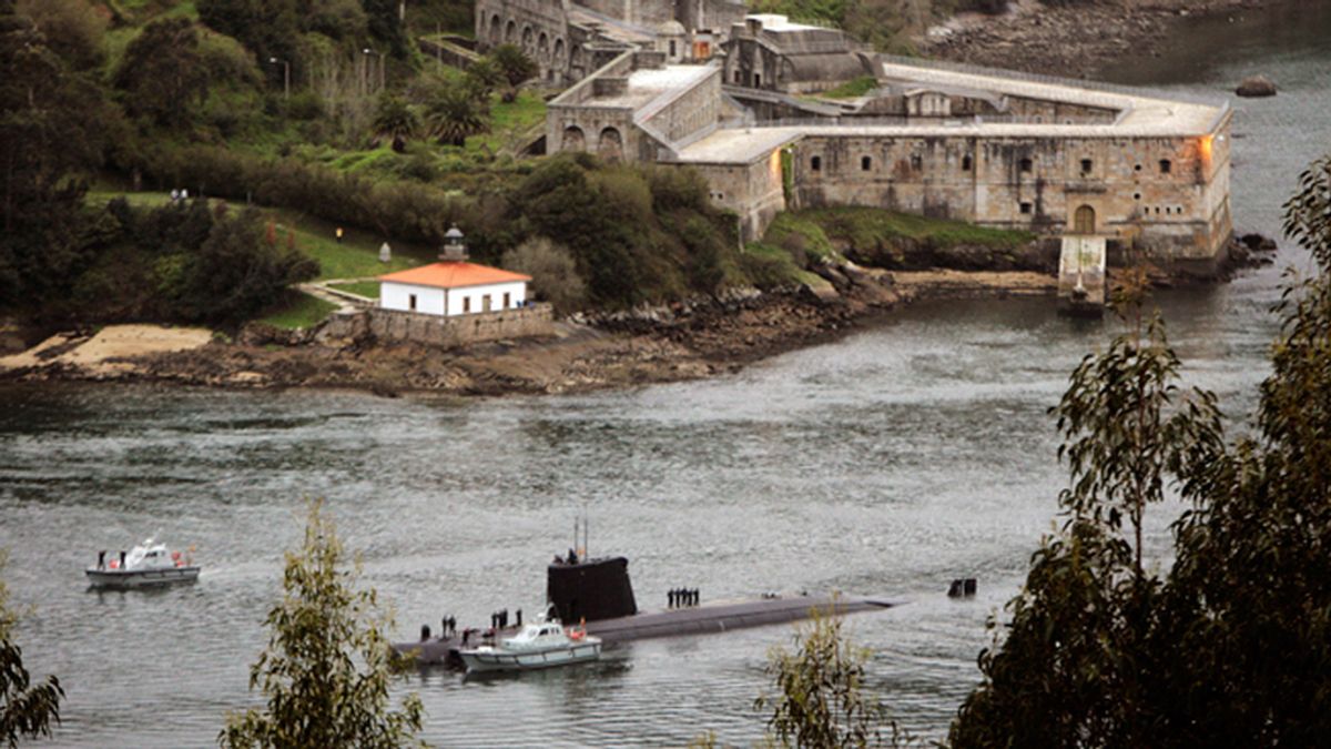 Un submarino en la ría gallega